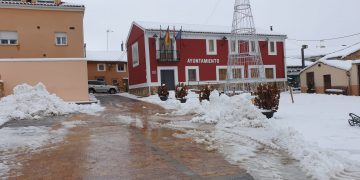 Fuentenava de Jábaga. Recuperado el servicio de energía eléctrica