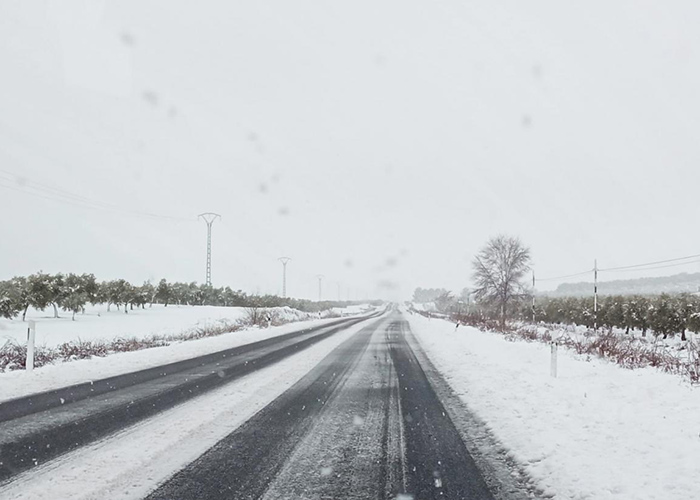 Las carreteras de Cuenca y Guadalajara vuelven a ser este lunes las más castigadas por la nieve y el hielo