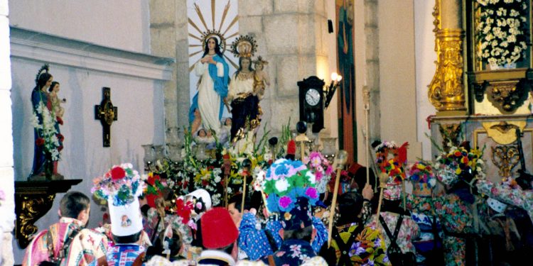 Almonacid del Marquesado, un pueblo ‘entregado’ a La Endiablada
