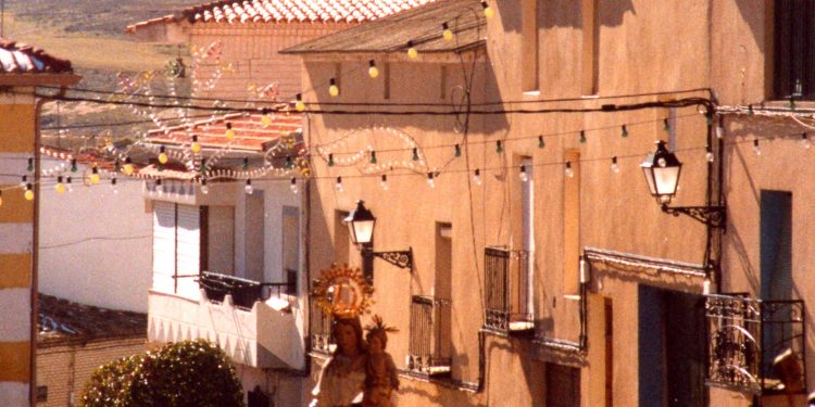 Almonacid del Marquesado, un pueblo ‘entregado’ a La Endiablada