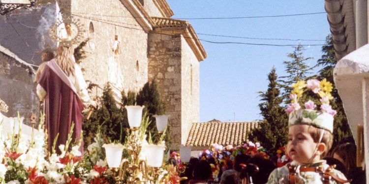 Almonacid del Marquesado, un pueblo ‘entregado’ a La Endiablada