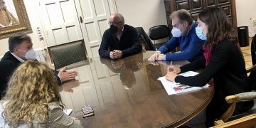 Dolz recibe al nuevo presidente de Cáritas, Pedro Bordallo