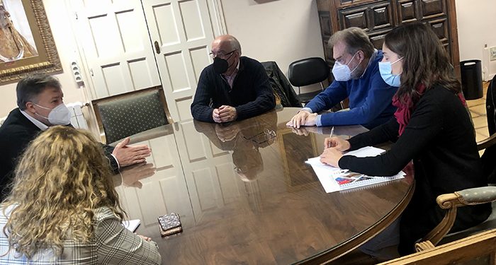 Dolz recibe al nuevo presidente de Cáritas, Pedro Bordallo