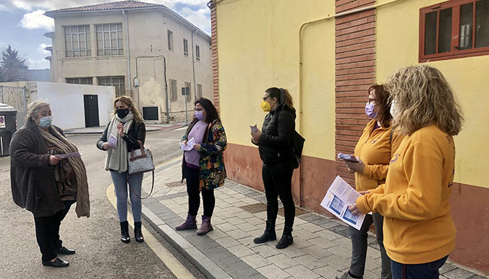 Las oficinas móviles del programa ‘Acércate’ inician sus recorridos por Cuenca para ayudar a la ciudadanía a hacer trámites por internet