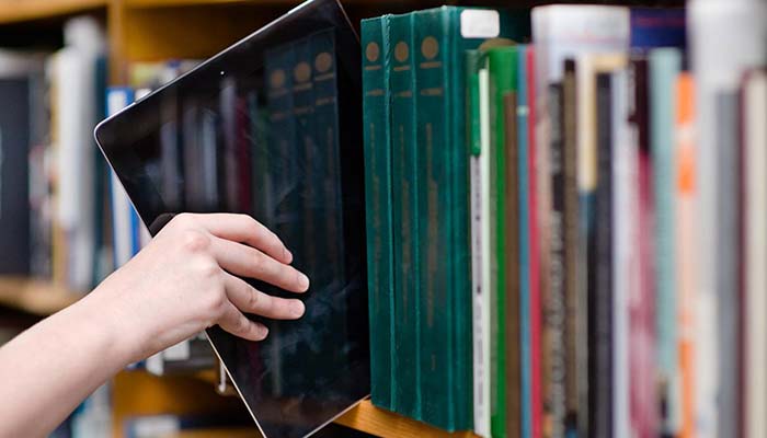 Un total de 570 profesionales de Castilla-La Mancha recibirán cursos para potenciar la oferta de servicios telemáticos en las bibliotecas de la región