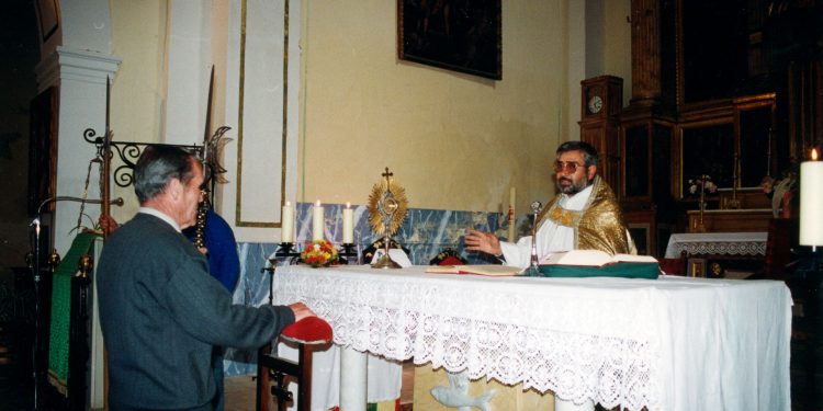 Carnaval de Gascueña. La Hermandad de Ánimas y del Santísimo recauda dinero para las Ánimas Benditas