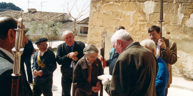 Carnaval de Gascueña. La Hermandad de Ánimas y del Santísimo recauda dinero para las Ánimas Benditas