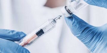 Castilla-La Mancha continuará con el proceso de vacunación con Pfizer y Moderna según la estrategia planificada