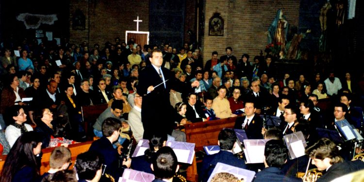 En 1998, cinco músicos conquenses estrenan marchas procesionales en San Esteban