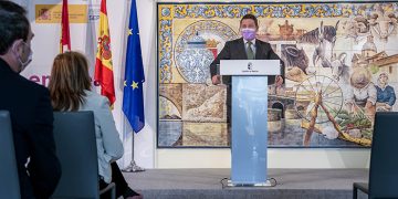 El Gobierno regional quiere tener vacunada frente al Covid al 70% de la población a final del verano y a los mayores de 70 años en el mes de mayo