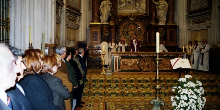 Año 2000. I Encuentro de Hermandades de Cuenca y Provincia