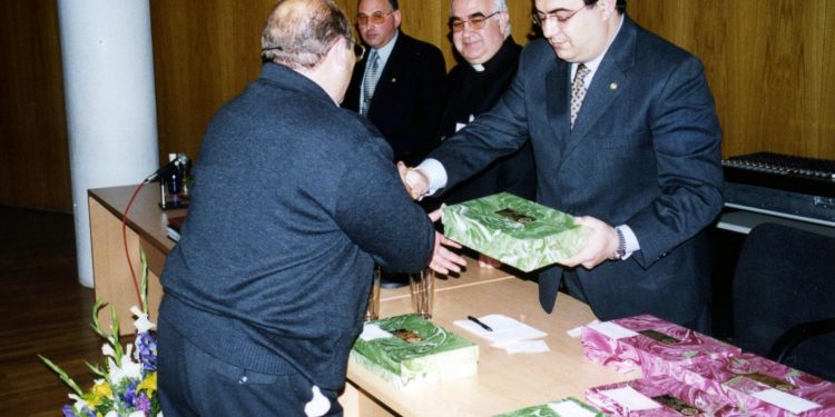 Año 2000. I Encuentro de Hermandades de Cuenca y Provincia