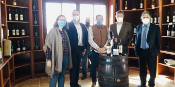 Prieto reivindica el potencial del sector vitivinícola en los pueblos de Cuenca y pide a las instituciones que refuercen sus ayudas