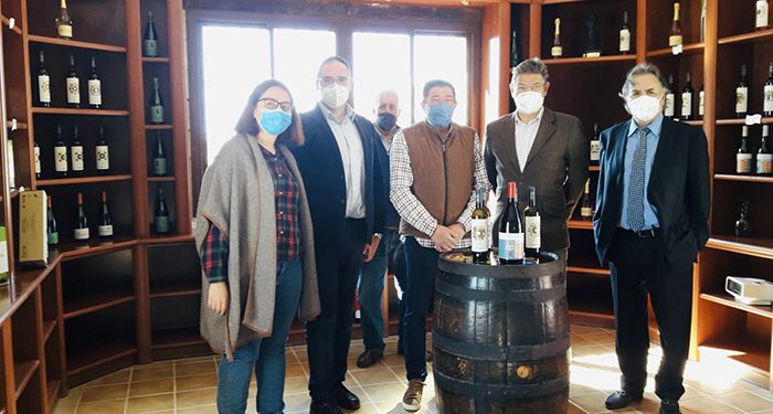 Prieto reivindica el potencial del sector vitivinícola en los pueblos de Cuenca y pide a las instituciones que refuercen sus ayudas