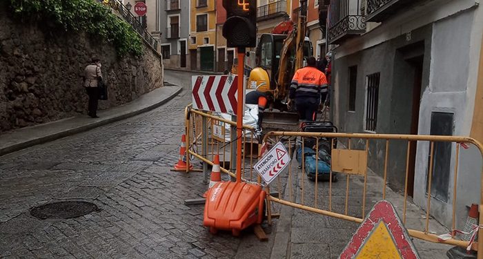 Restablecido el servicio de agua en Tiradores Altos, zona de El Carmen y barrio de San Martín Restablecido el servicio de agua en Tiradores Altos, zona de El Carmen y barrio de San Martín