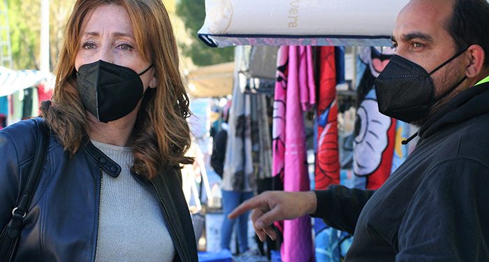 Fuentes denuncia el mal estado del recinto del mercadillo y pide mayor organización y control