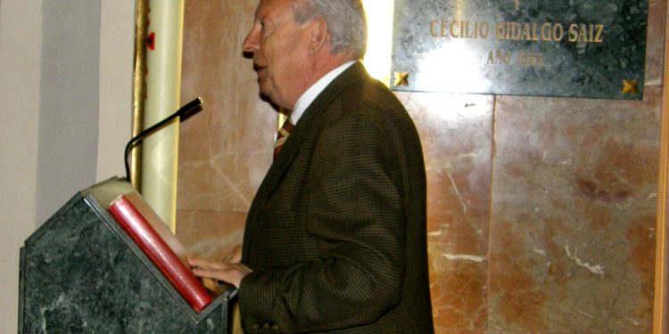 En el 2008, a 30 del abril cumplido, cantamos el Mayo a la Virgen de las Angustias en su ermita