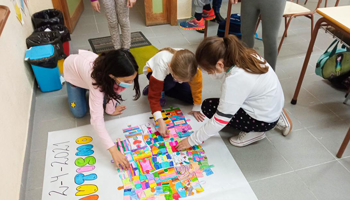 Un total de 47 centros educativos han participado en la iniciativa ‘Piezas por el autismo’