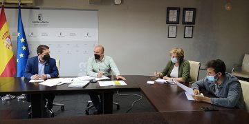 La Asociación de Municipios Ribereños y la Junta acuerdan establecer una Comisión de Seguimiento del Real Decreto de las obras