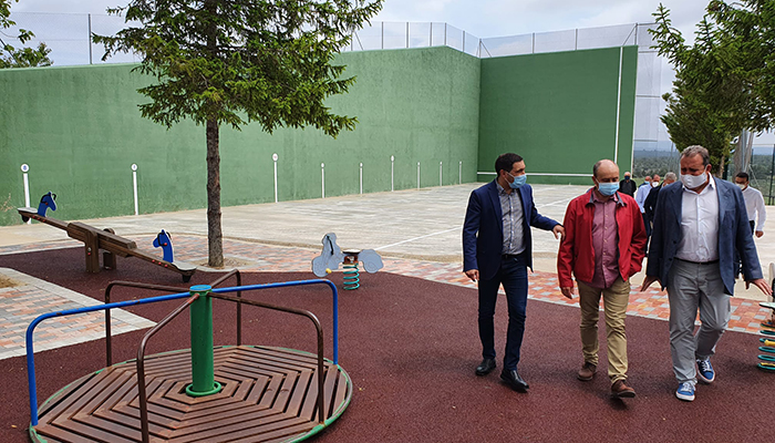 La Diputación de Cuenca invierte 15.000 euros en el arreglo de las pistas polideportivas de Fuentelespino de Moya
