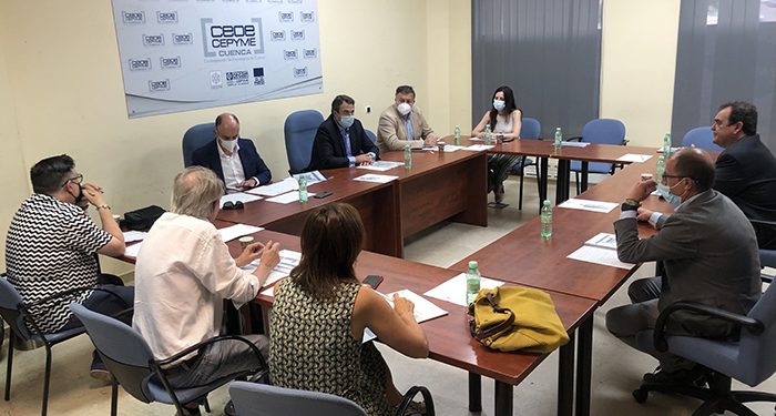 Dolz dispuesto a estudiar el Plan de Movilidad de Ceoe-Cepyme Cuenca que califica de “propuesta valiente”