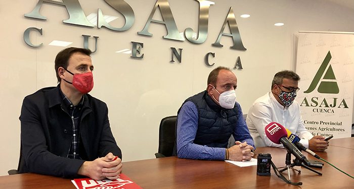ASAJA, UGT y CCOO llegan a un acuerdo para el convenio colectivo del campo 2020 y 2021 que afecta a 10.000 trabajadores en Cuenca ASAJA, UGT y CCOO llegan a un acuerdo para el convenio colectivo del campo 2020 y 2021 que afecta a 10.000 trabajadores en Cuenca