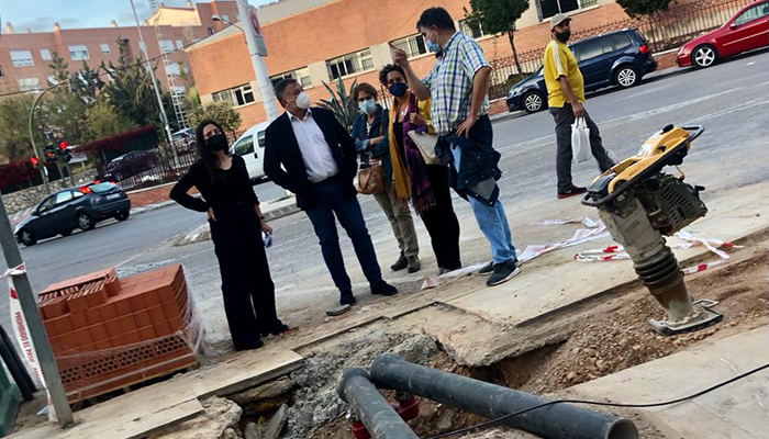 Las obras de renovación de las redes de saneamiento y agua que se están ejecutando en La Paz finalizarán en noviembre