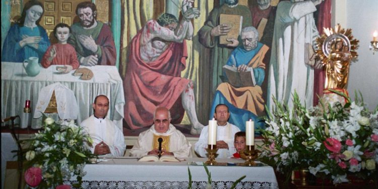 Año 2004. Los melgoseros rondaron a la Virgen del Pilar en vísperas