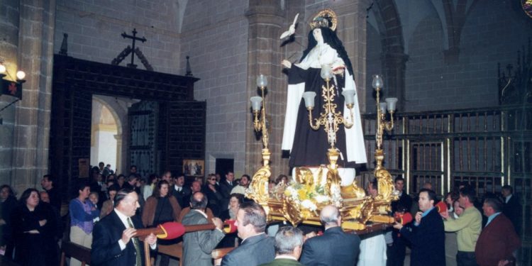 Año 2000: Villanueva de la Jara con su vecina ilustre, Santa Teresa de Jesús