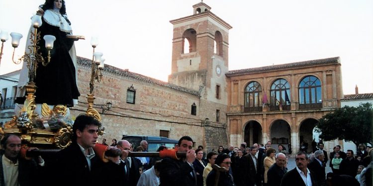 Año 2000: Villanueva de la Jara con su vecina ilustre, Santa Teresa de Jesús