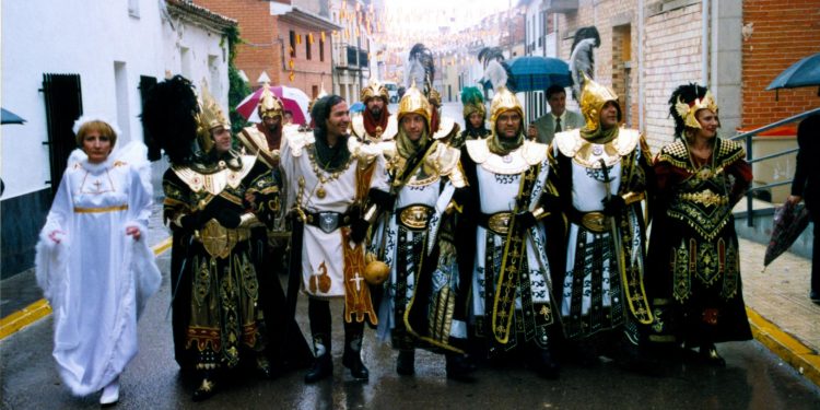 Valera de Abajo y los Dichos a la Virgen del Rosario en 1998