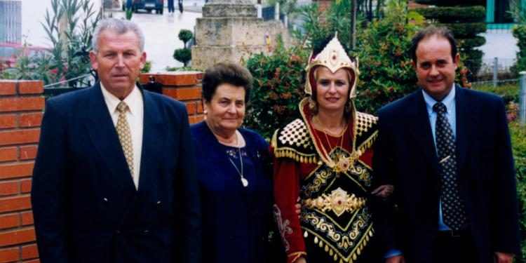 Valera de Abajo y los Dichos a la Virgen del Rosario en 1998