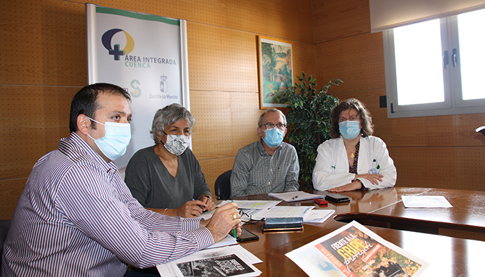 El área de Salud de Cuenca inicia la campaña de la gripe con la estrategia de vacunar simultáneamente con la tercera dosis anticovid