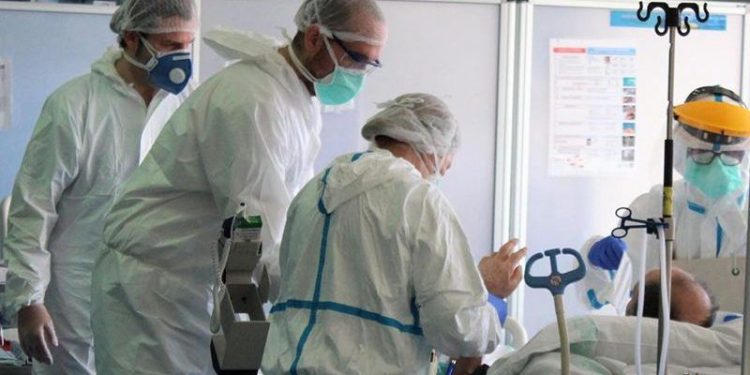 Cuenca capital volvió a duplicar los contagios en la semana del 27 al 2 de enero en siete días negros para la provincia