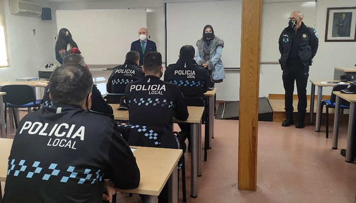 Comienzan los cursos para oficiales y categorías superiores de la Policía Local en la región, con 28 participantes