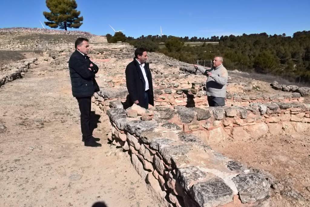 El yacimiento Fuente de la Mota saca a la luz parte del “palacio del príncipe” gracias a la Diputación de Cuenca y la Junta