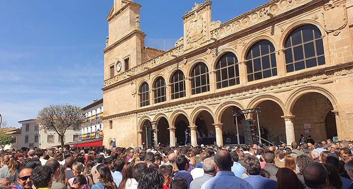 Adjudicadas las andas de la Virgen de Rus por 100.100 euros Adjudicadas las andas de la Virgen de Rus por 100.100 euros