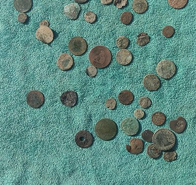 Vendía por internet 50 monedas romanas por 120 euros: la Guardia Civil de Cuenca le investiga por un delito contra el patrimonio