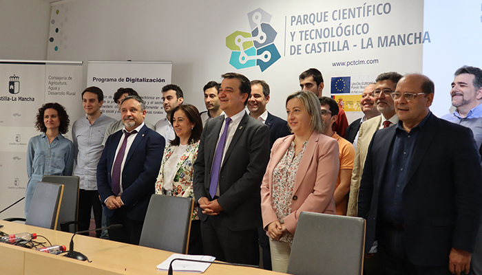 Castilla-La Mancha va a ser la primera región en “eliminar los papeles en la relación entre los eslabones de la cadena vitivinícola” por un código QR
