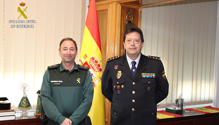 La Comandancia de la Guardia Civil de Cuenca recibe al nuevo Comisario de la Policía Nacional en Cuenca