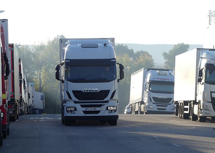 ACUTRANS pide a la Comisión Europea que se facilite la movilidad de los transportistas en Reino Unido