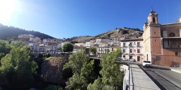 Cuenca En Marcha denuncia «las discotecas improvisadas en la madrugada» que impiden el sueño en San Antón y el Sargal