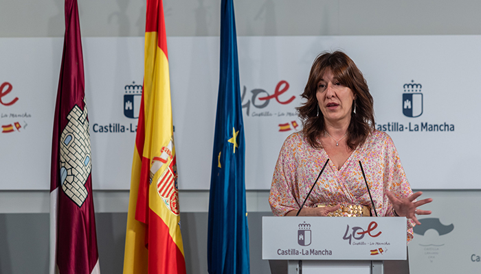 Castilla-La Mancha refuerza el Sistema de Atención a la Dependencia para reducir una lista de espera que ya bajó un 39 por ciento en 2021