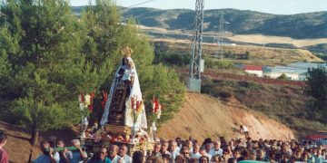 En el 2001, la Virgen del Carmen se unió a sus devotos