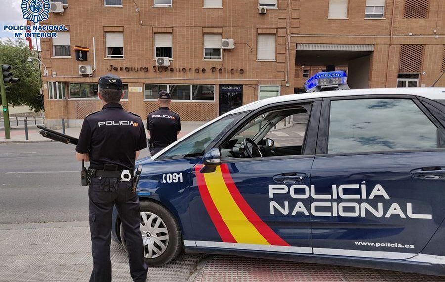 La Policía Nacional de Cuenca ha puesto en marcha el ‘Plan Comercio Seguro’ que refuerza la presencia policial en zonas comerciales