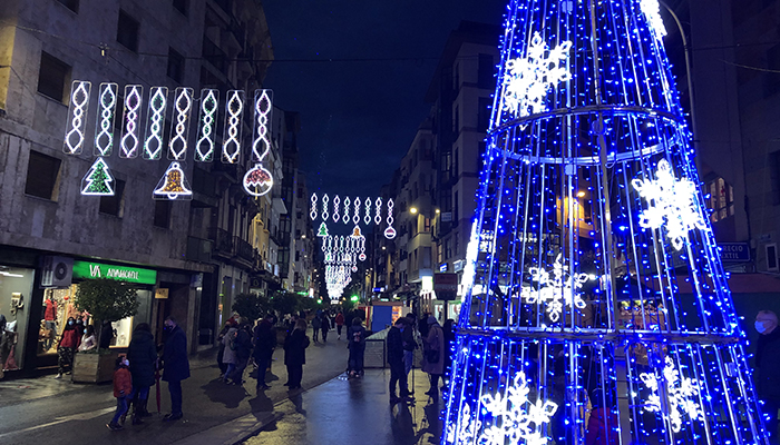 El Ayuntamiento de Cuenca se plantea reducir el consumo energético de las luces de Navidad en un 40 por ciento