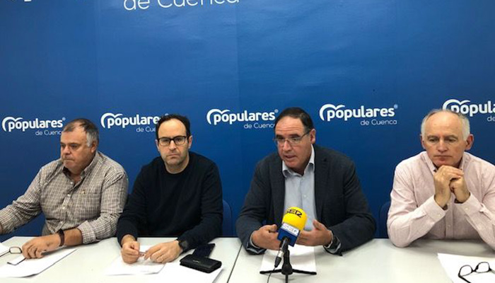 El PP de Cuenca denuncia la “situación límite” de los ayuntamientos y tacha de “irresponsable” a la Junta por no asumir la financiación real de las Viviendas de Mayores