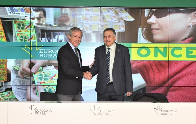 Eurocaja Rural firma un convenio con la ONCE para facilitar la operativa de los vendedores en la región