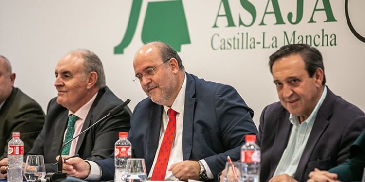 El Gobierno regional ha abonado cerca de 500 millones de euros de ayudas de la PAC desde el inicio de nuevo año agrícola El Gobierno regional ha abonado cerca de 500 millones de euros de ayudas de la PAC desde el inicio de nuevo año agrícola