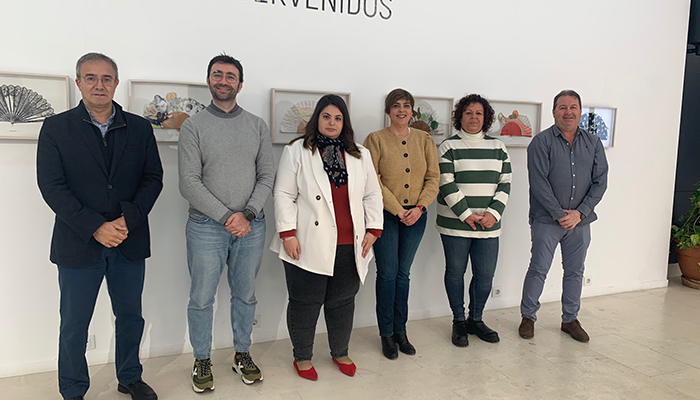 La Fundación Antonio Pérez lleva Abanicos Intervenidos a Tarancón dentro del programa de exposiciones itinerantes